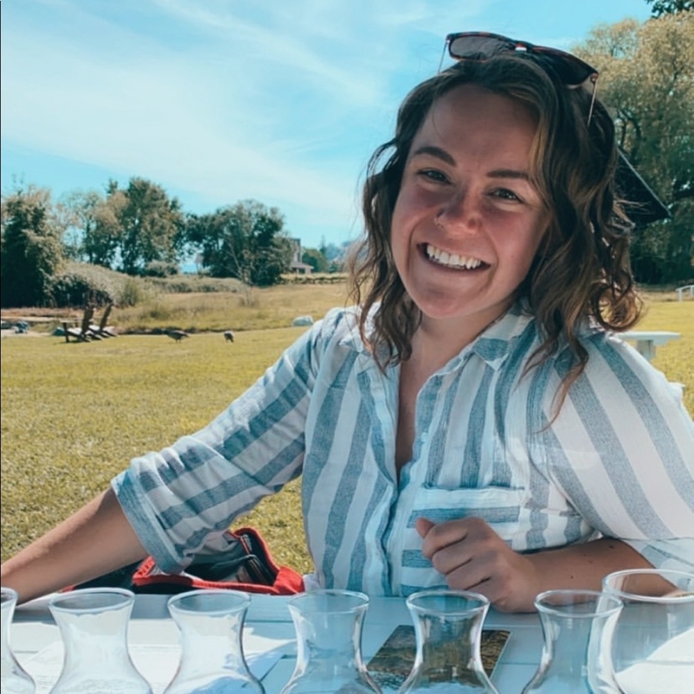 Meet your Posher, Alexandra